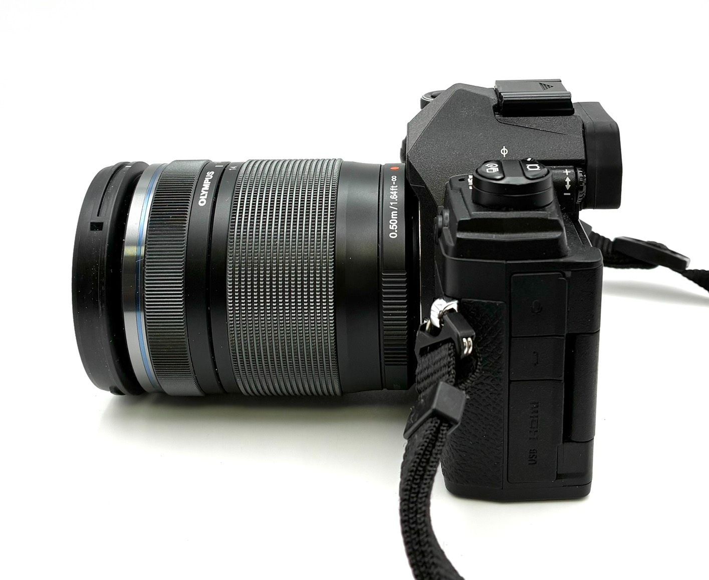 完動品 外観美品】ほぼ未使用 シャッター回数 1372回 OLYMPUS OM-D E