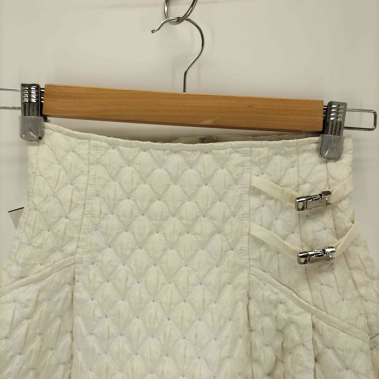 新品未使用 FRAY I.D マトラッセラメジャガードタックフレアスカート FRAY I.D（フレイアイディー）の「マトラッセラメジャガードタック