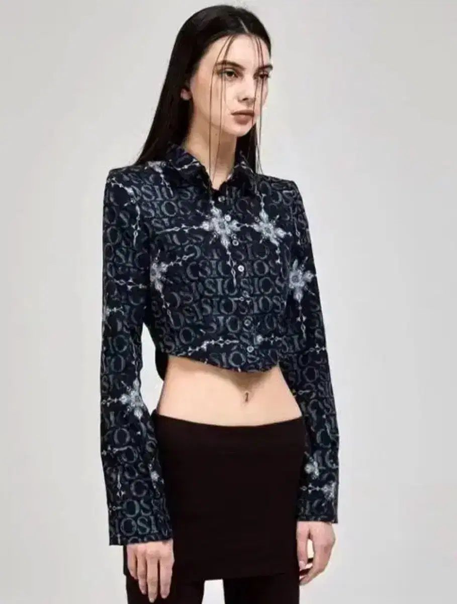 シオ ソウル クロップド シャツ sio seoul - メルカリ