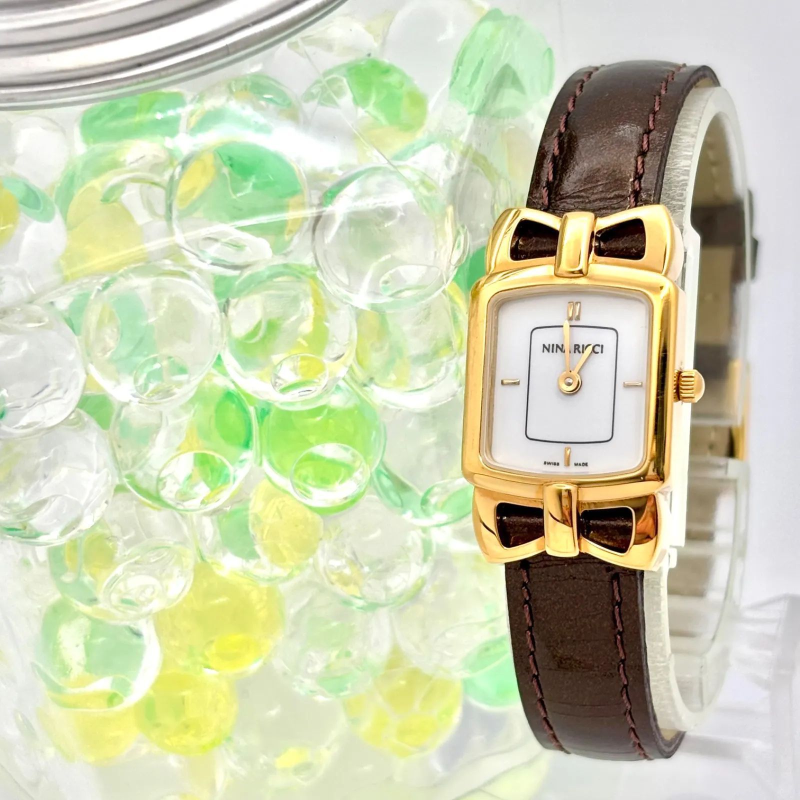 美品/新品電池】NINA RICCI ニナリッチ レディース 腕時計 リボン