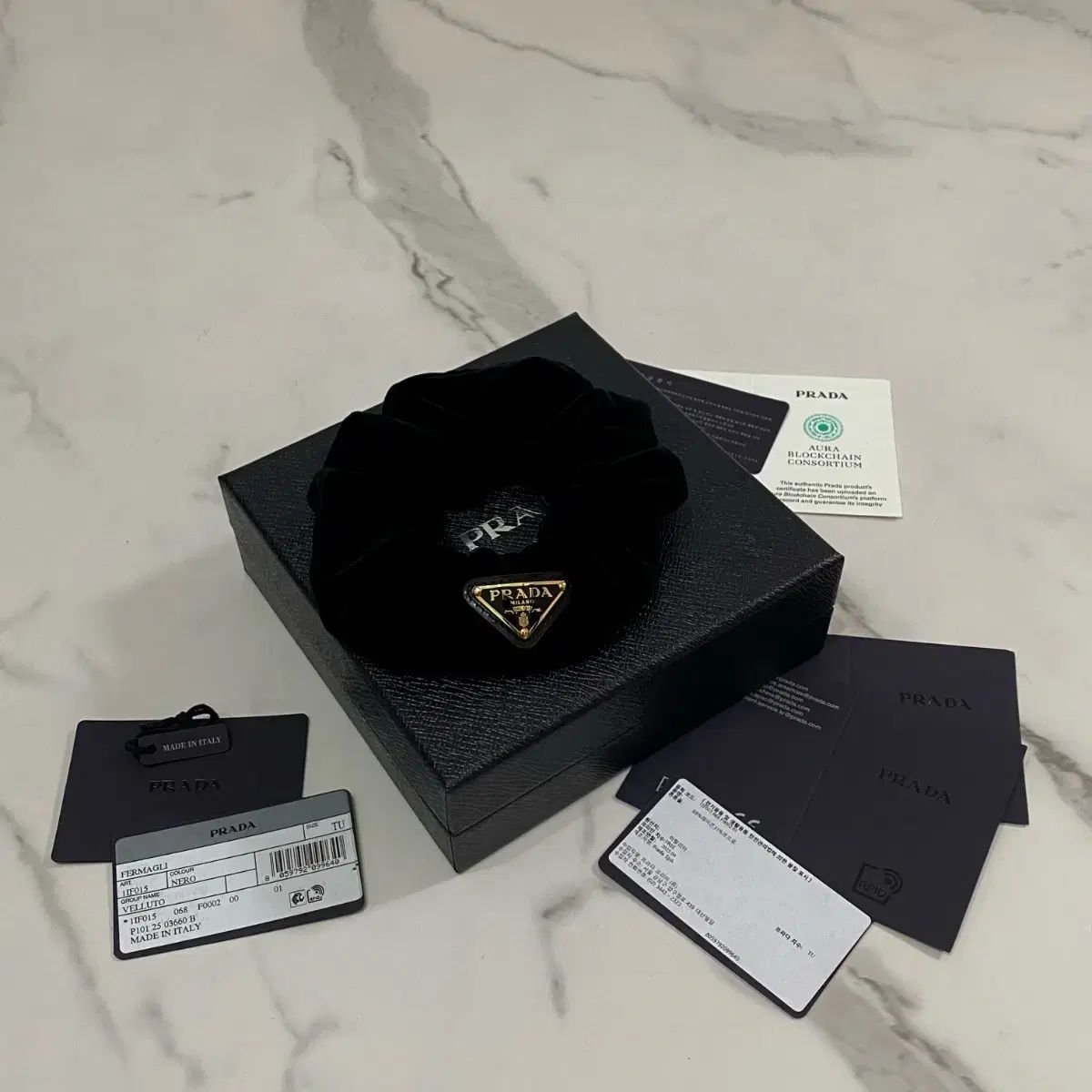 新品 PRADA プラダ ツアーベルベット SCRUNCH ヘアバンド シュシュ