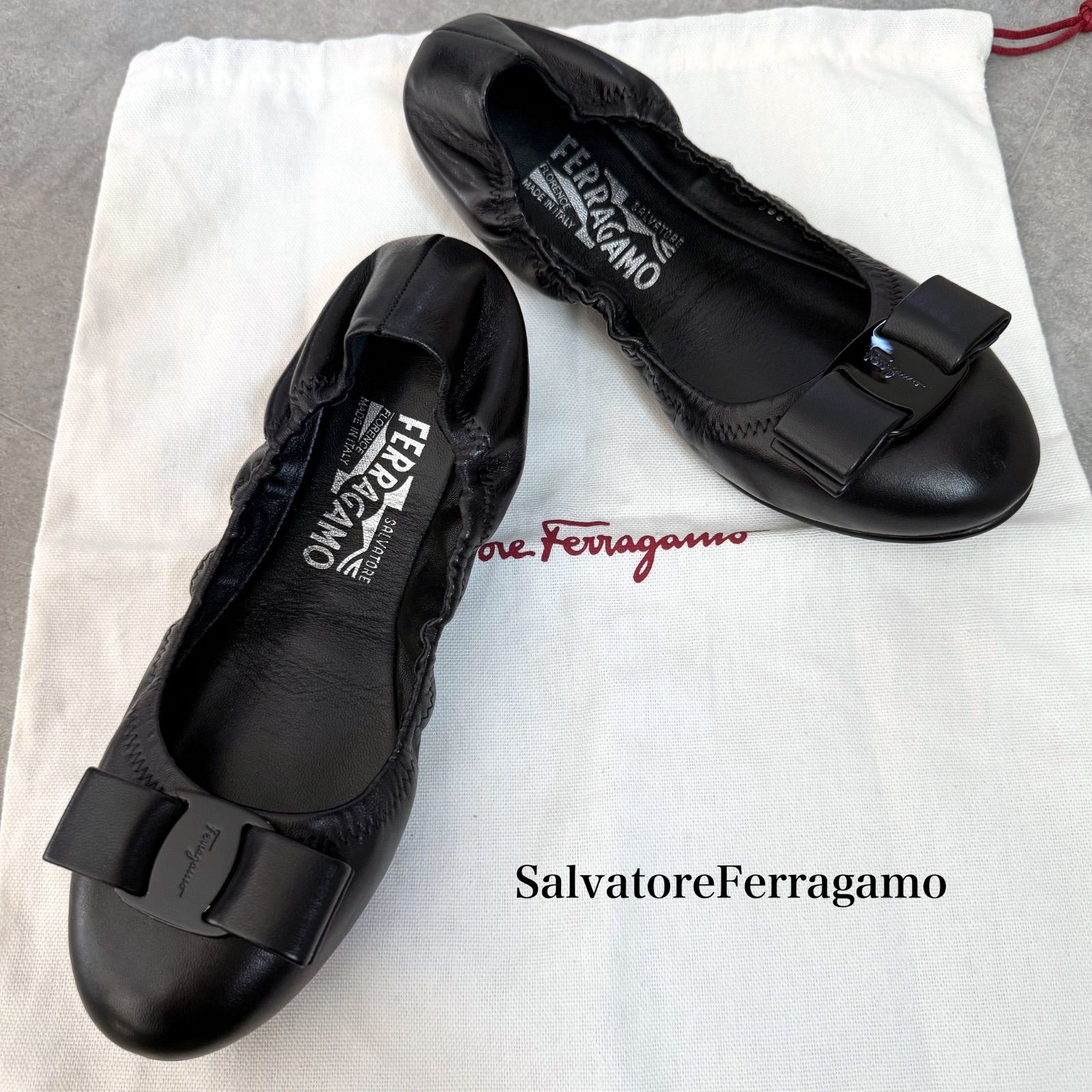 極美品 SalvatoreFerragamo サルヴァトーレフェラガモ ヴァラリボン