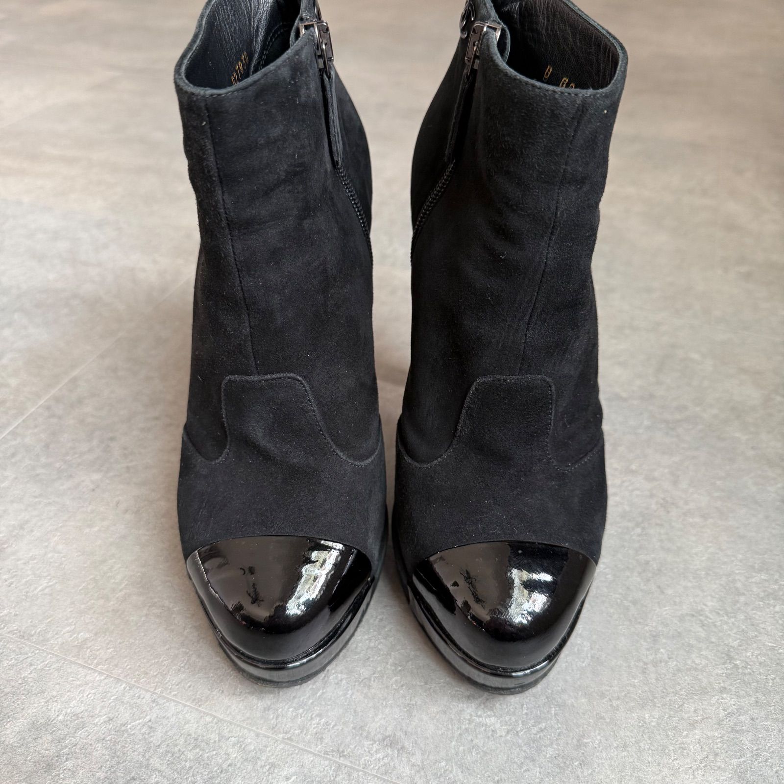 CHANEL シャネル ココマーク スエード パテントレザー ショートブーツ