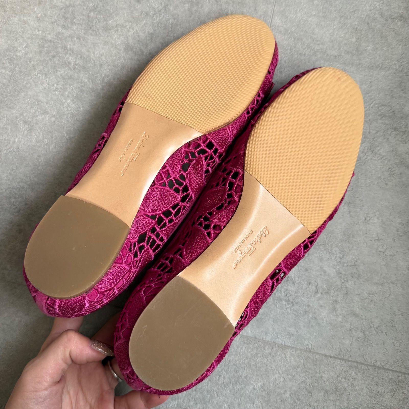 SalvatoreFerragamo サルヴァトーレフェラガモ ヴァラリボン フラット