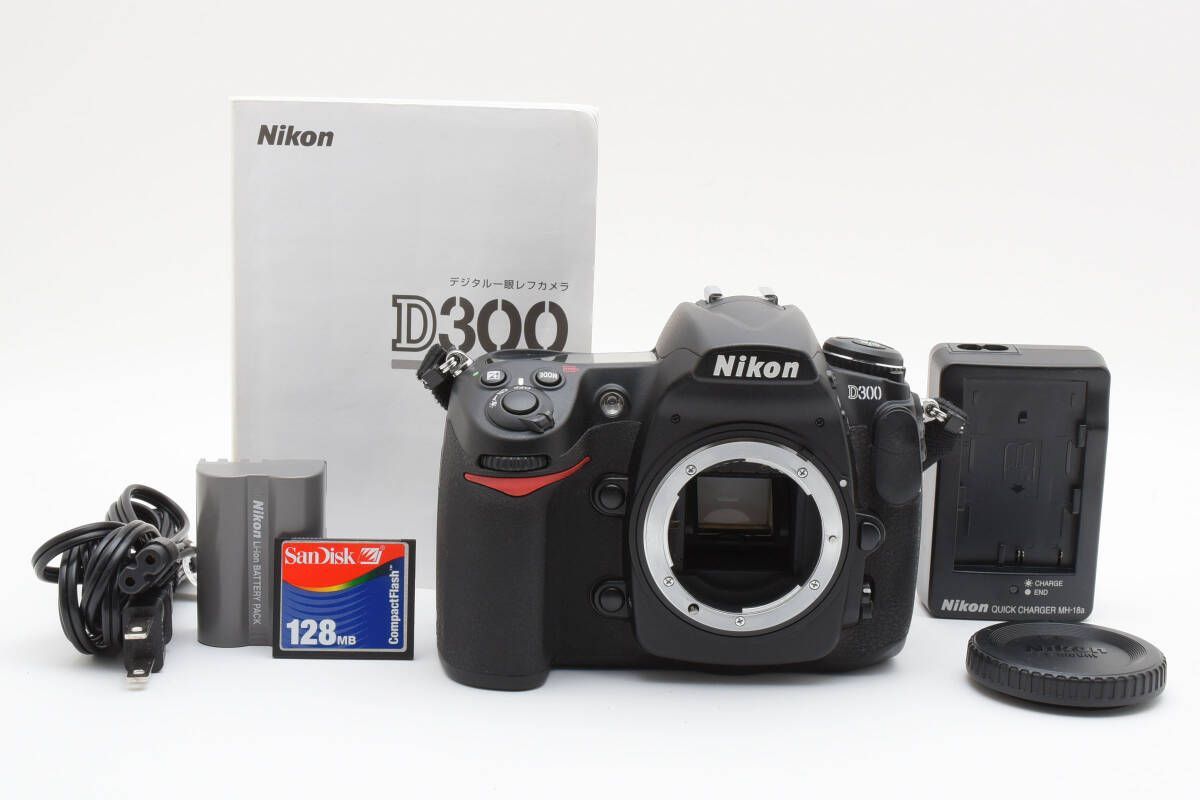 ☆ショット回数6,582回☆Nikon ニコン D300 ボディ ☆説明書付き