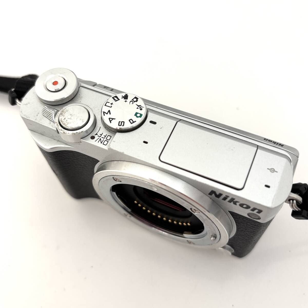 ニコン】Nikon 1 J5 ミラーレスカメラ バッテリー・充電器付き #R507a