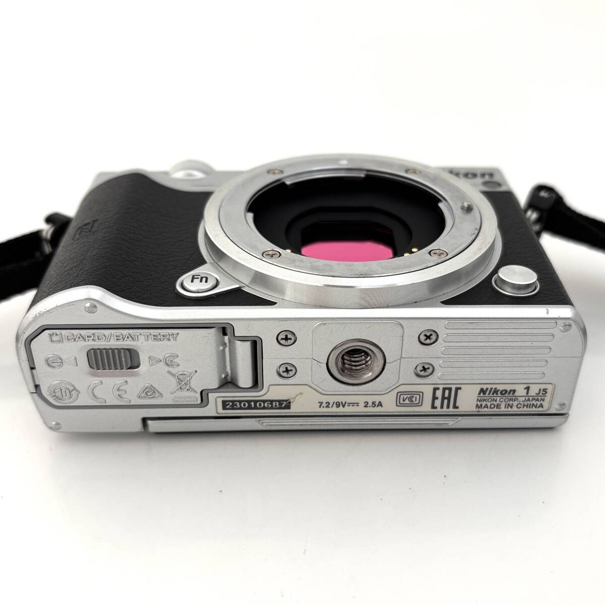 ニコン】Nikon 1 J5 ミラーレスカメラ バッテリー・充電器付き #R507a