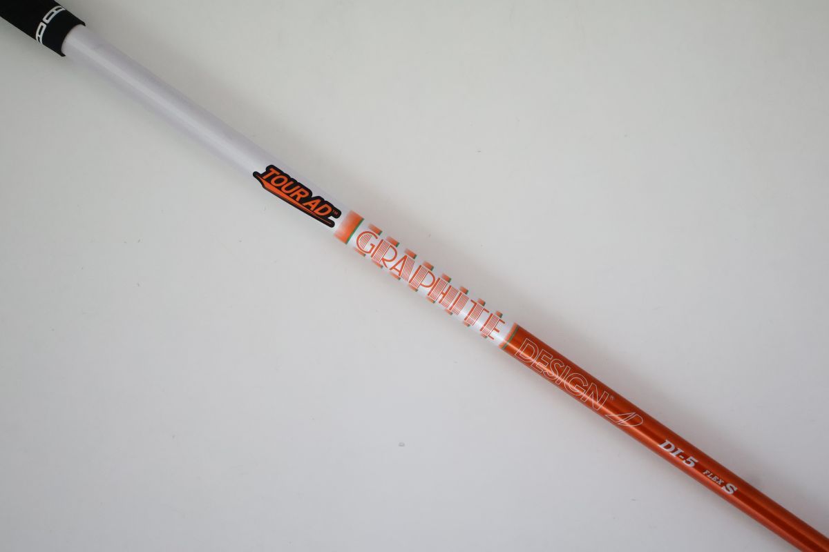 ○訳有激安！タイトリスト ドライバー用スリーブ付！グラファイト