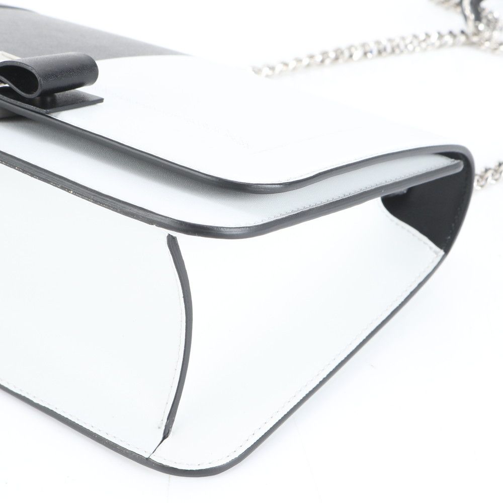 極美品 サルヴァトーレフェラガモ ヴァラリボン チェーン レザー 2WAY