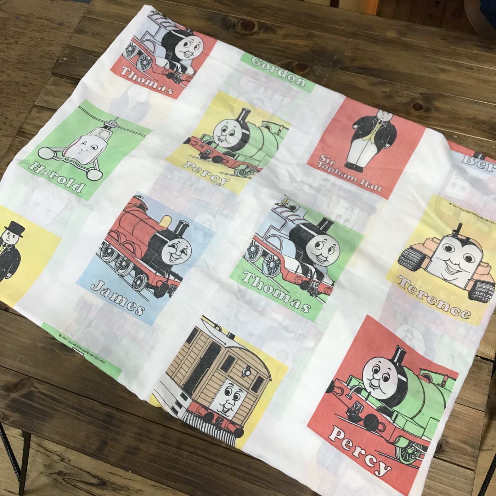 ヴィンテージシーツ 海外シーツ キャラクターシーツ ベッドシーツ 機関