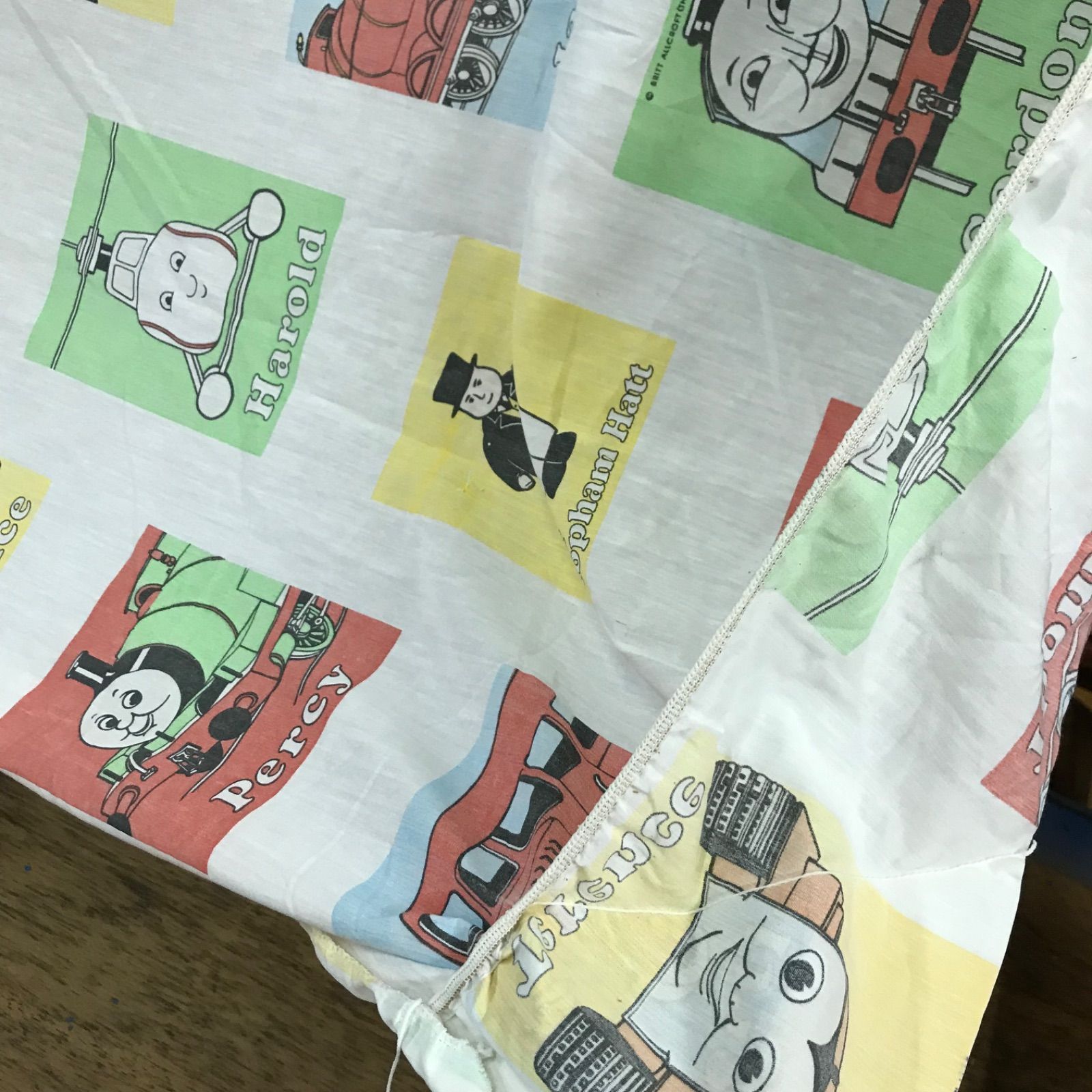 ヴィンテージシーツ 海外シーツ キャラクターシーツ ベッドシーツ 機関