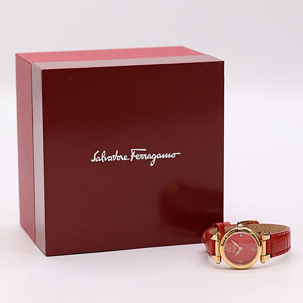 美品 稼働 箱付 フェラガモ イディリオ SFEY00319 QZ レッド文字盤