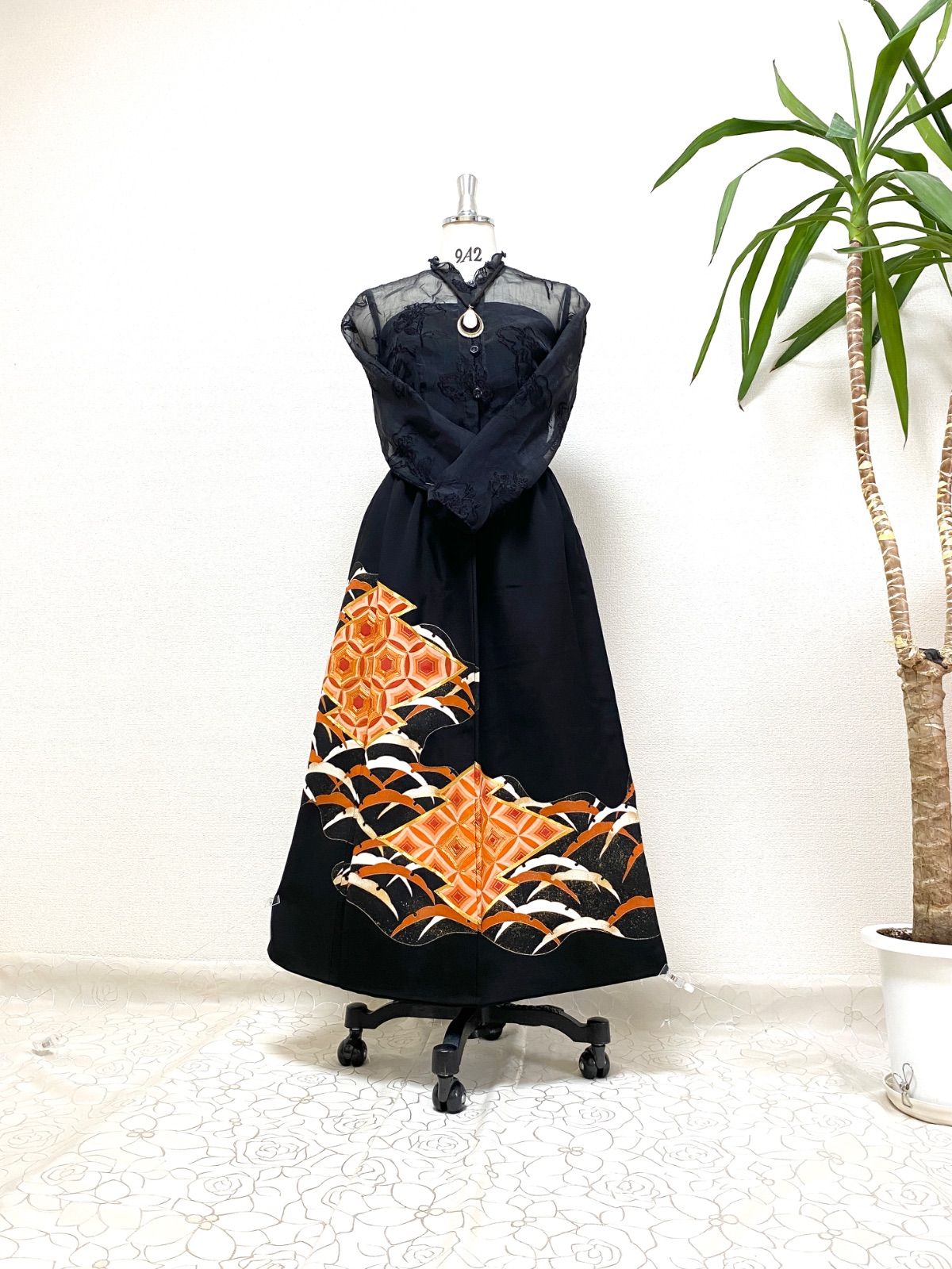 大人可愛いセレブ着物スカートフリーサイズ黒留袖着物リメイクロングスカート5883 大人可愛いセレブ着物スカートフリーサイズ黒留袖着物リメイクロング