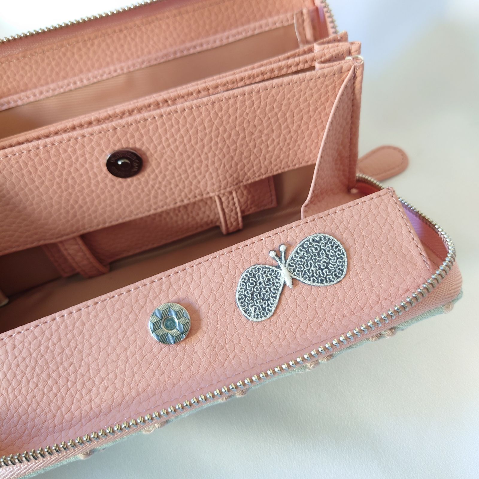 受注製作】刺繍1・anemone ミント×ライトピンク 本革ギャルソン長財布