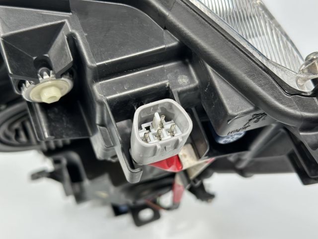 美品/破損なし プリウス PHV ZVW52 純正 左フロントターンシグナル