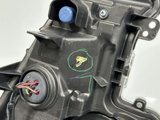 美品/破損なし プリウス PHV ZVW52 純正 左フロントターンシグナル