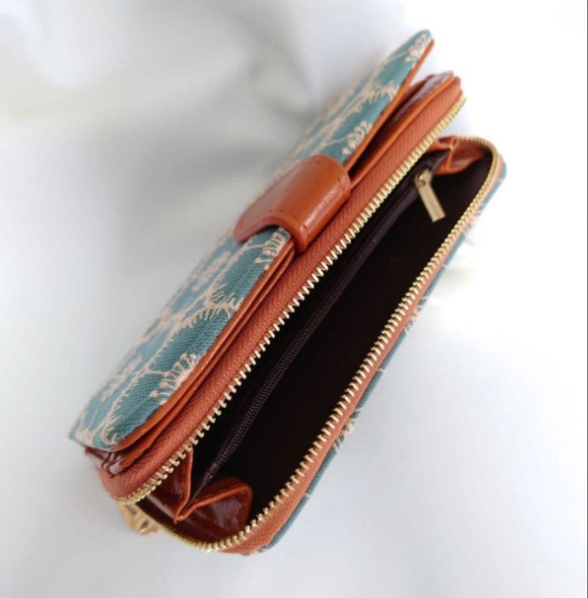 受注製作】anemone ライトブルー×ピンク ベルト付き長財布 ミナ