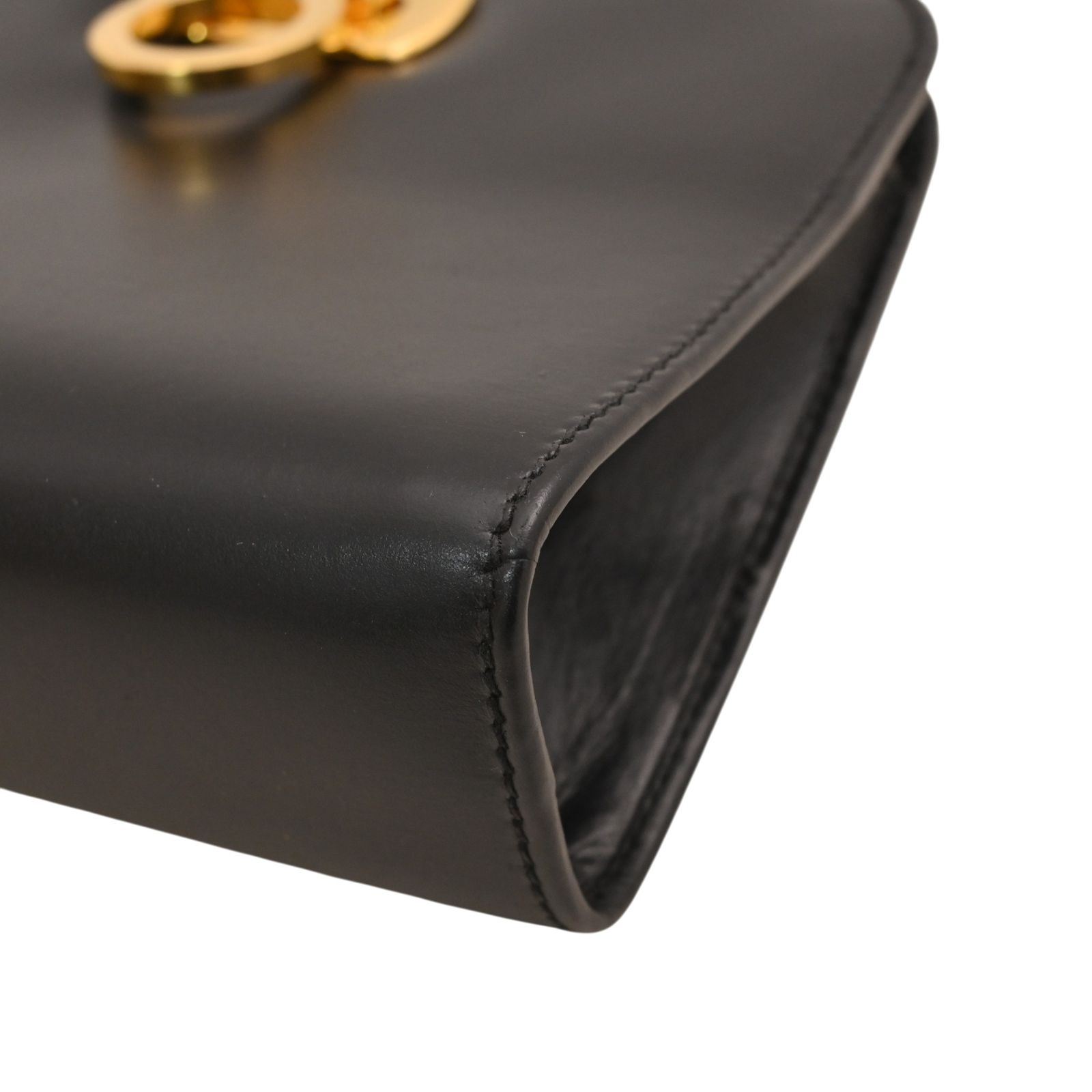 サルヴァトーレフェラガモ ガンチーニ チェーンショルダーバッグ B