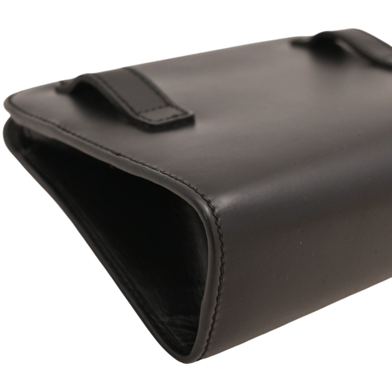 サルヴァトーレフェラガモ ガンチーニ チェーンショルダーバッグ B