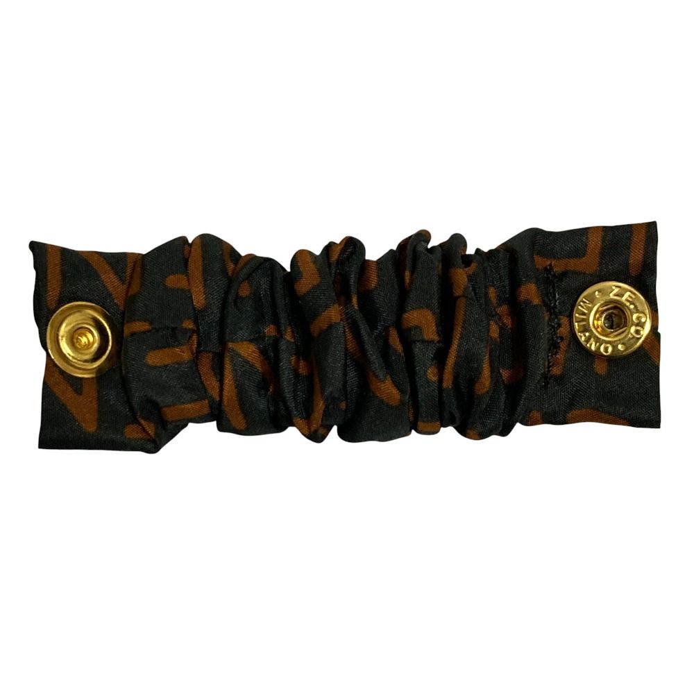 y*y様 【美品】FENDI フェンディ ズッカ柄 シュシュ ブレス 希少 定価 美品 FENDI フェンディ ズッカ柄 シュシュ ヘアアクセサリー ネイビー