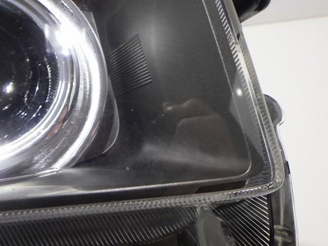 70系 ヴォクシー ヘッドライト左右 HID ZRR70/75 前期 28-203 V8 81185