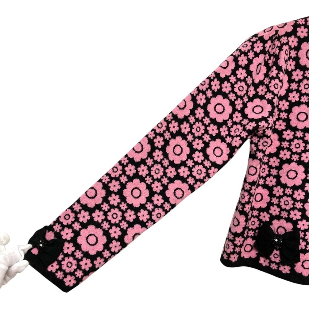 新品！スーパービューティー ピンクの花柄刺繍カーディガン 美品 Super Beauty スーパービューティー ラビットファー フラワー