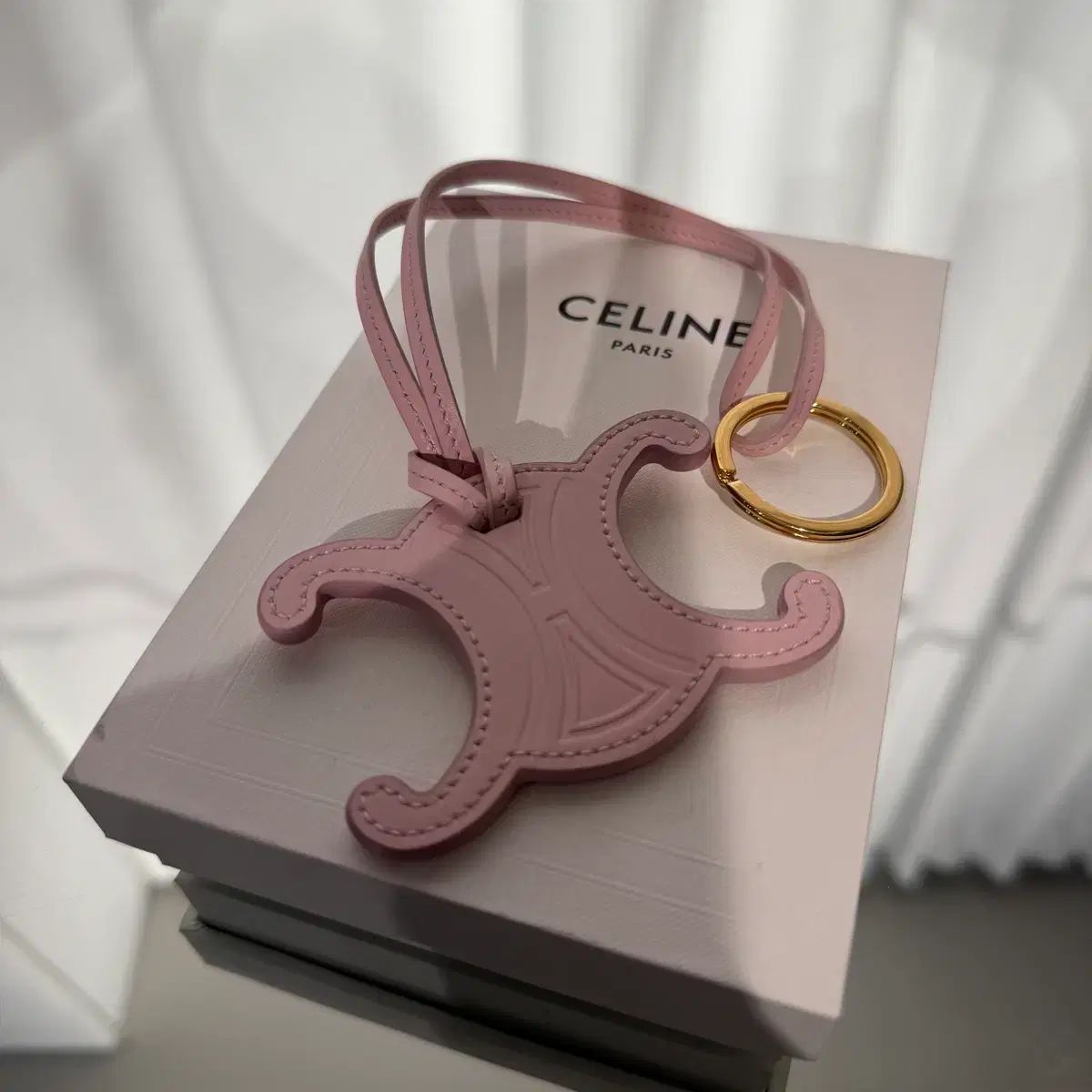 セリーヌ トリオンフ バッグ チャーム - メルカリ