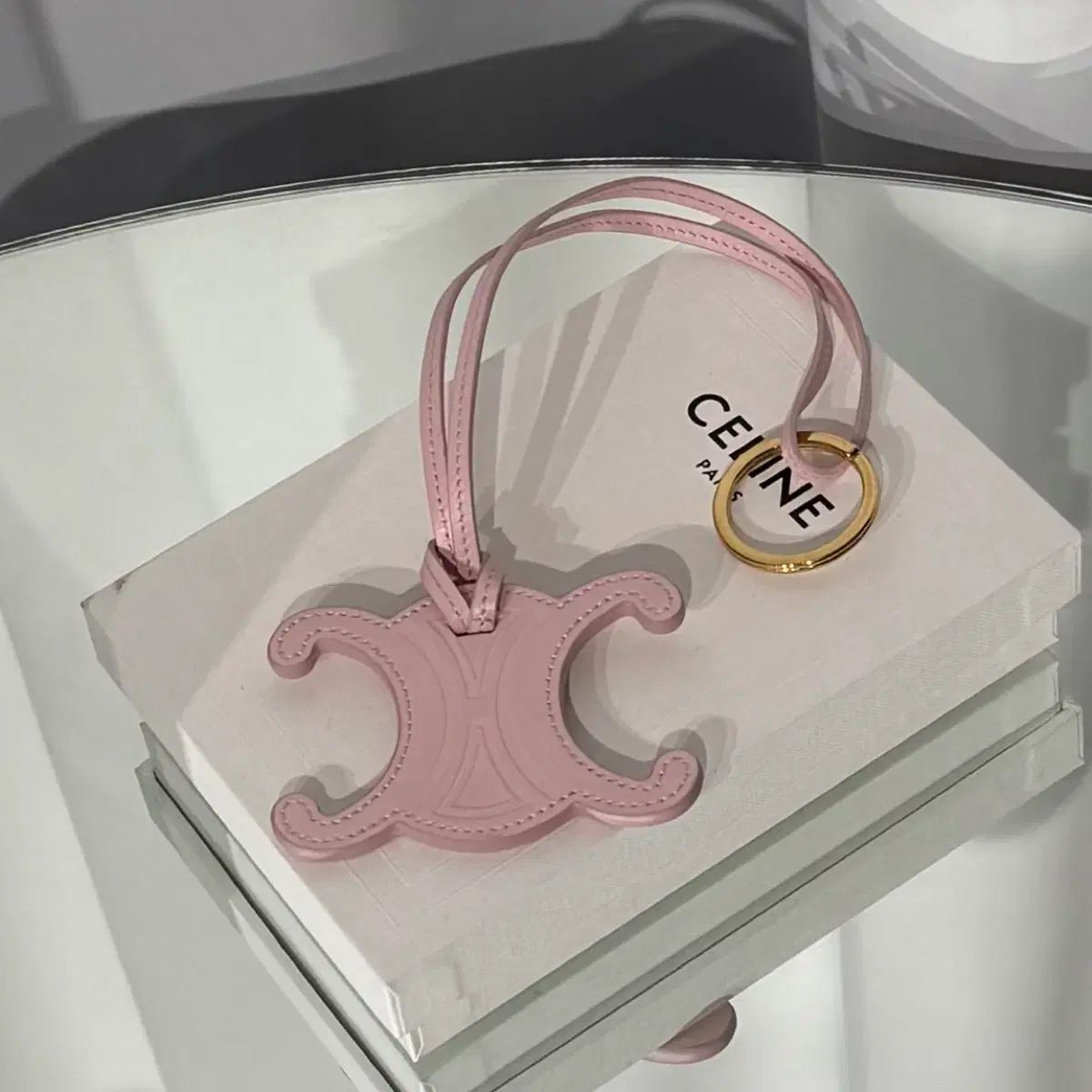 セリーヌ トリオンフ バッグ チャーム - メルカリ