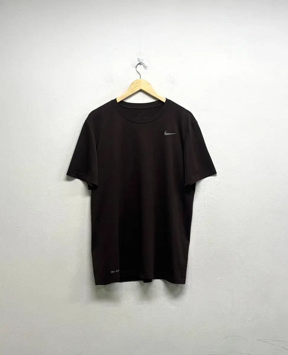 ナイキ ドライフィット スポーツブラ ブラウン Tシャツ L