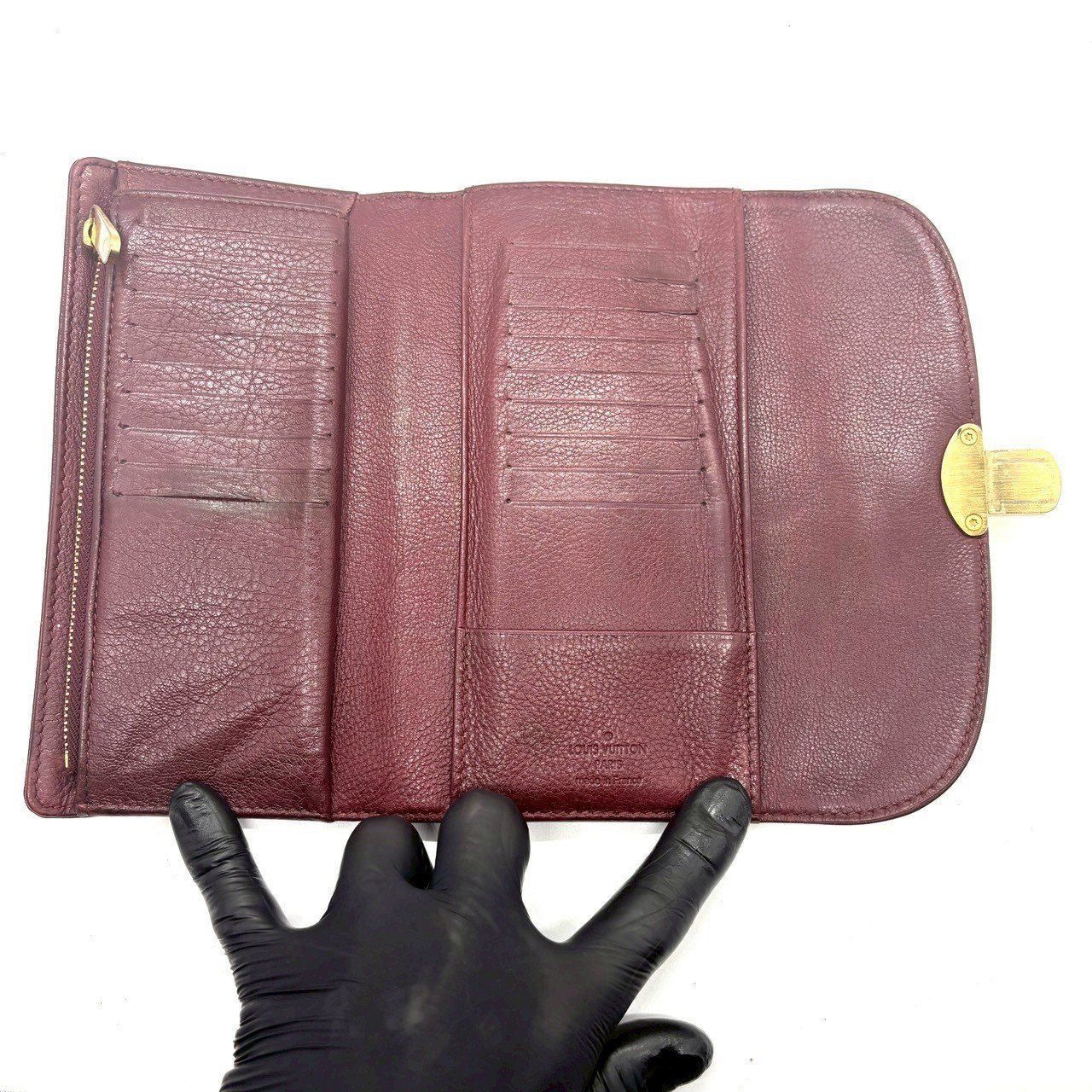 品よく色気を忍ばせる】 LOUIS VUITTON マヒナ ポルトフォイユ