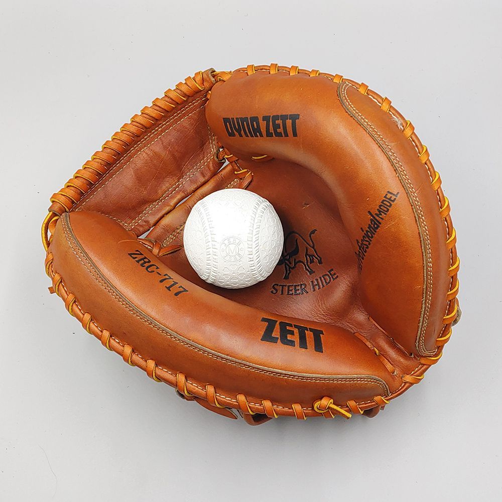 クリーニング済み 】 ゼット 軟式用 キャッチャーミット 型付け済み