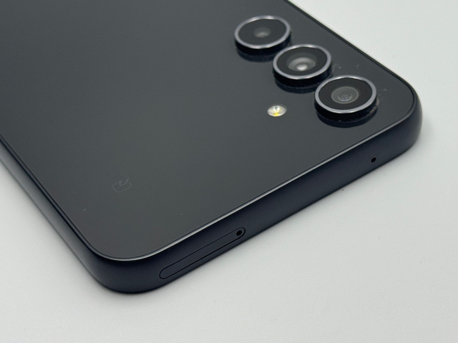 中古B】Galaxy A54 5G SCG21 オーサム グラファイト SIMフリー 白ロム