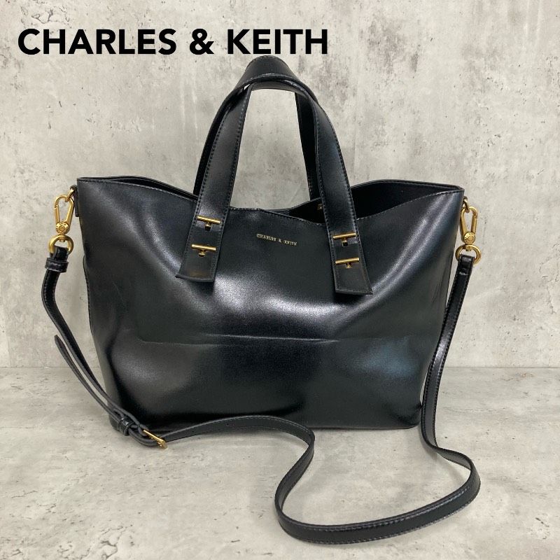 CHARLES & KEITH チャールズアンドキース ダブルハンドルスラウチー