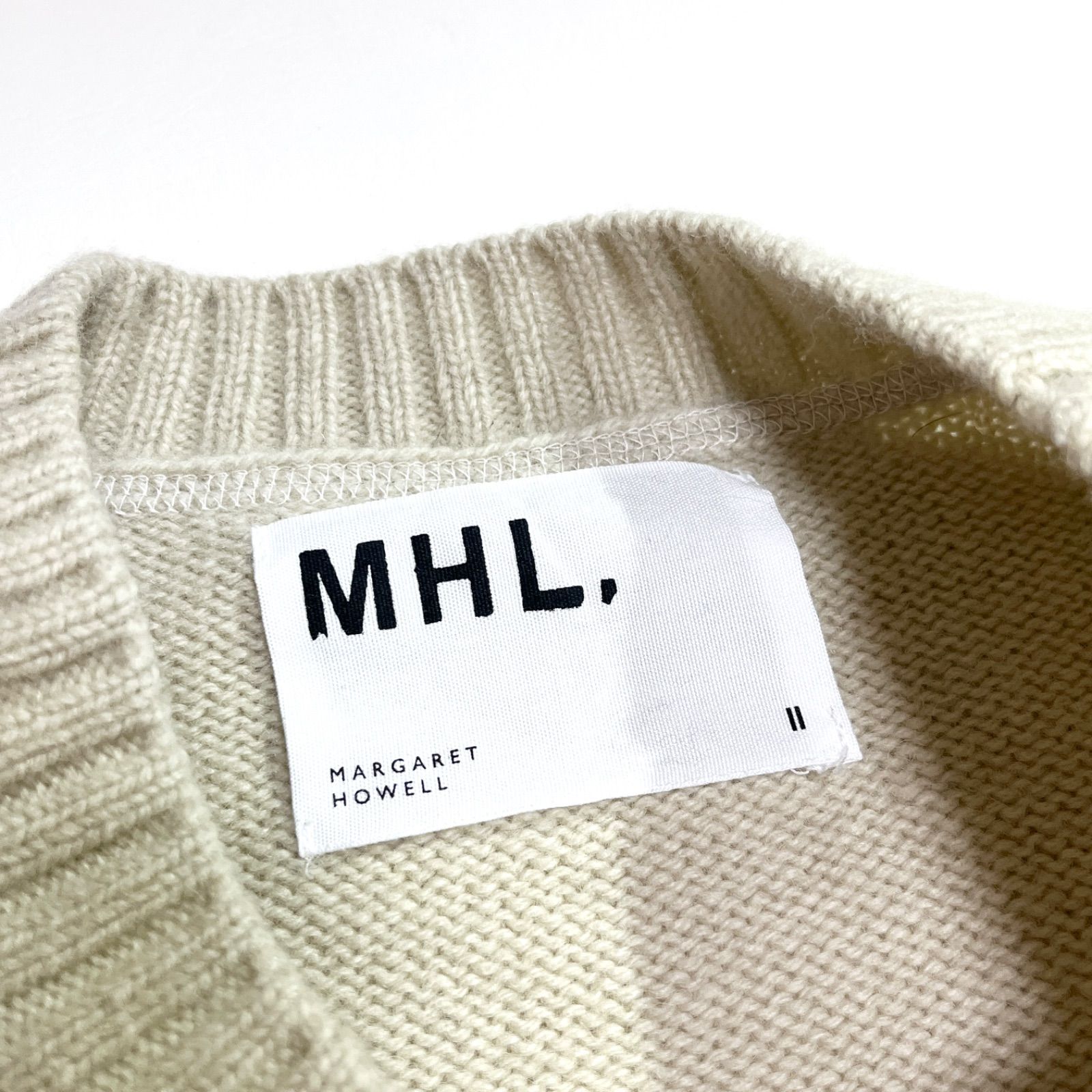 cY84 MHL. マーガレットハウエル ステッチ 刺繍 クルーネック ニット セーター ライトソフトウールニット ウール 毛 ベージュ エムエイチエル MARGARET HOWELL 定価24,200円 cY84 MHL. マーガレットハウエル ステッチ 刺繍 クルーネック ニット