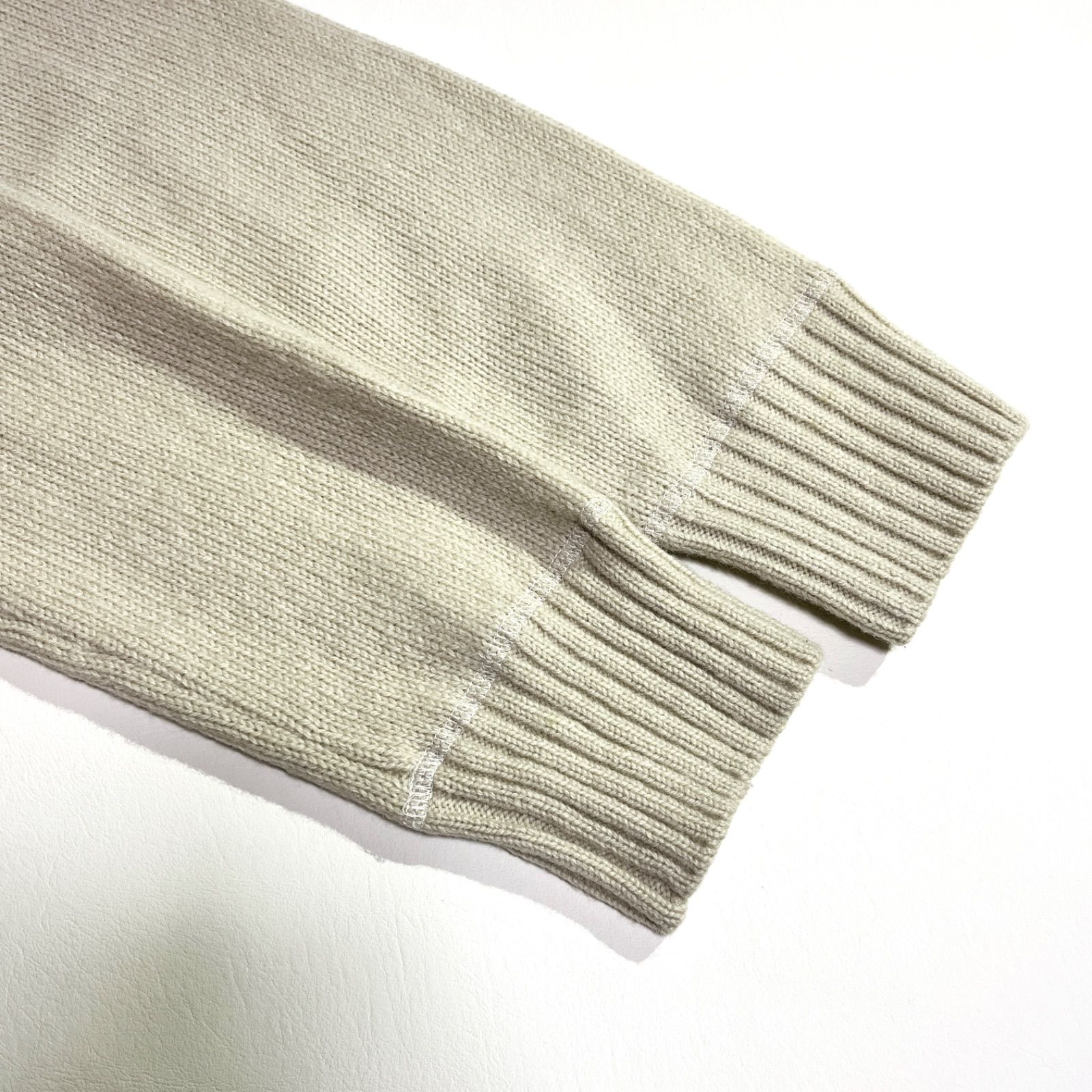 cY84 MHL. マーガレットハウエル ステッチ 刺繍 クルーネック ニット