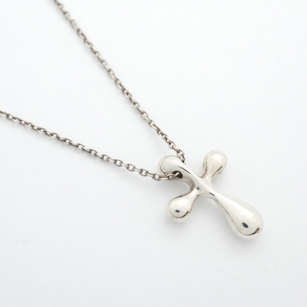 6jab0378-k】ティファニー ネックレス スモールクロス シルバー925