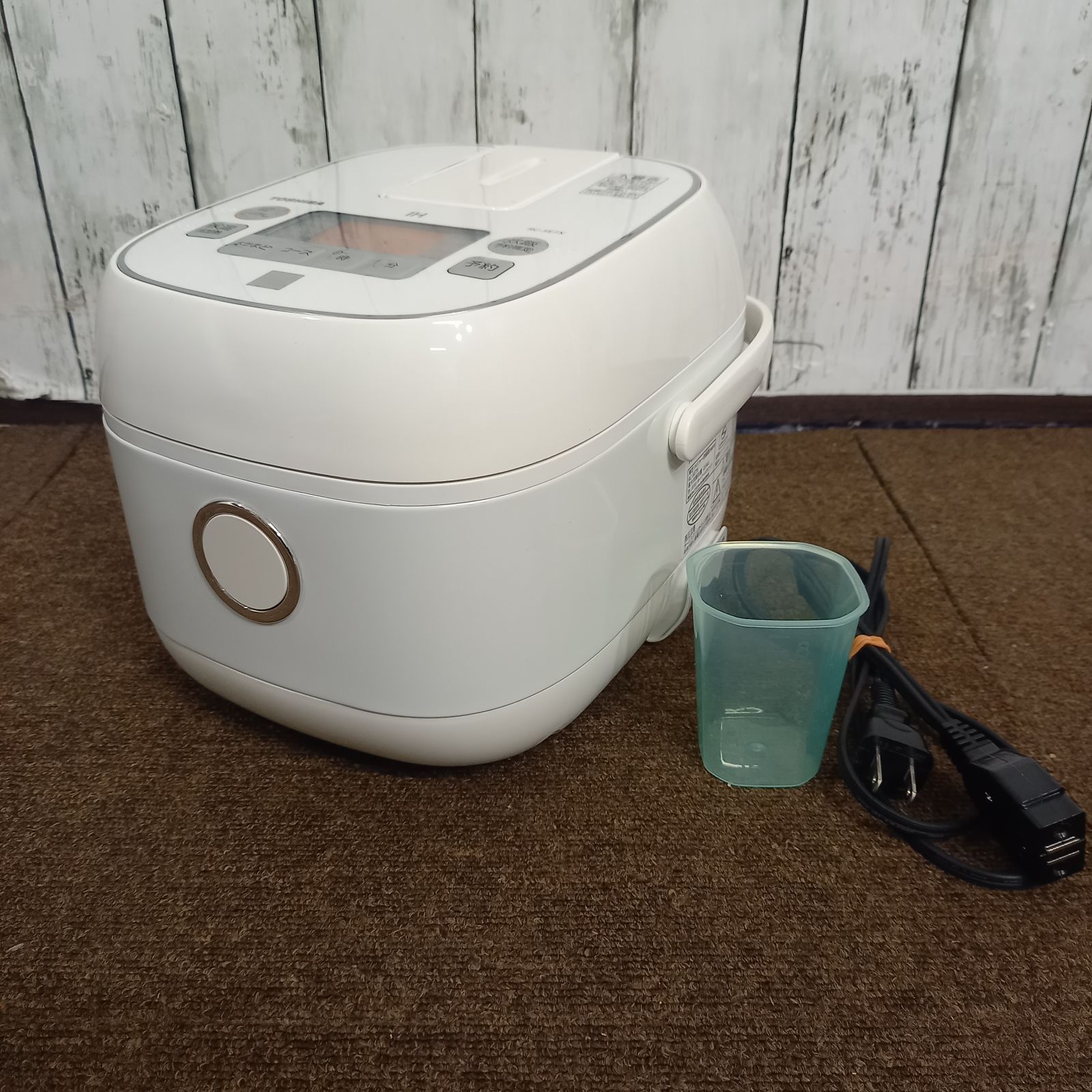 美品】東芝 IH ジャー炊飯器 TOSHIBA 3.0合 2022年製 RC-5E7X - メルカリ