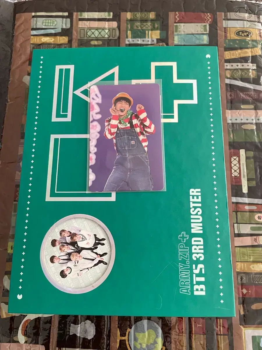 BTS MUSTER 3期 DVD + ヴィ(V・テヒョン・テテ) トレカ - メルカリ
