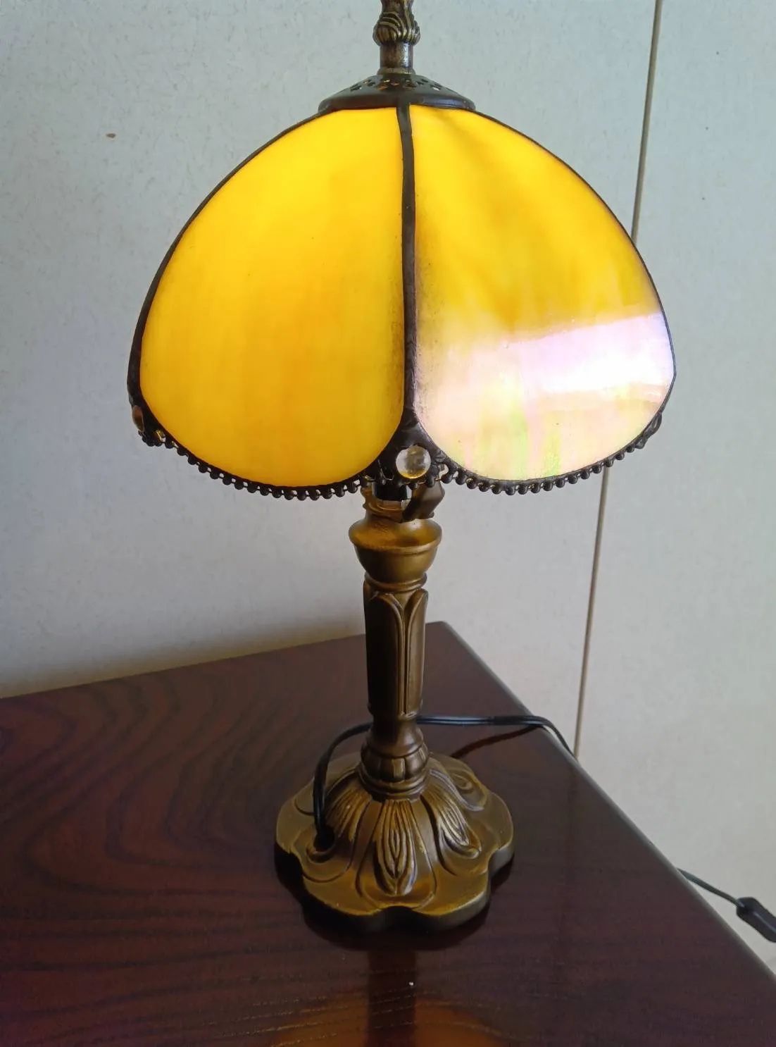 新品 ステンドグラスランプ 電気スタンドアンティークランプ ガラス