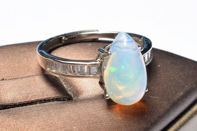 1点物】シルバー925◇虹色の遊色 プレシャスオパール 12x7mm ドロップ