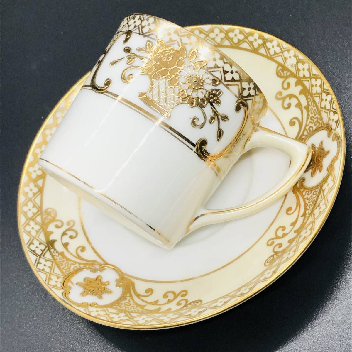 銘品!! オールドノリタケ 金盛上花籠装飾図紋 カップ＆ソーサー 英国