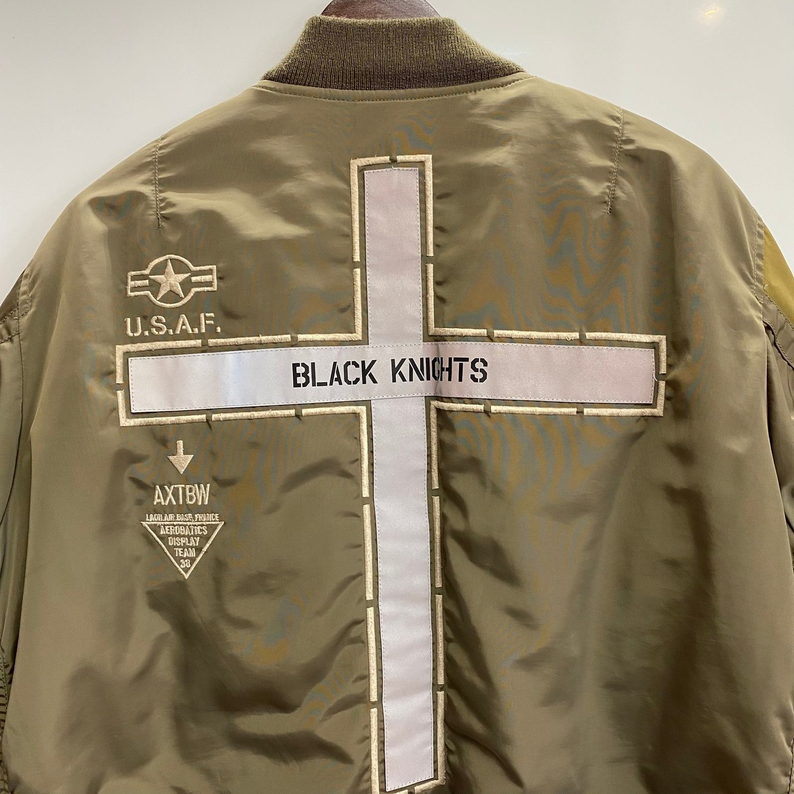 アヴィレックス AVIREX MA-1 BLACK KNIGHTS フライトジャケット