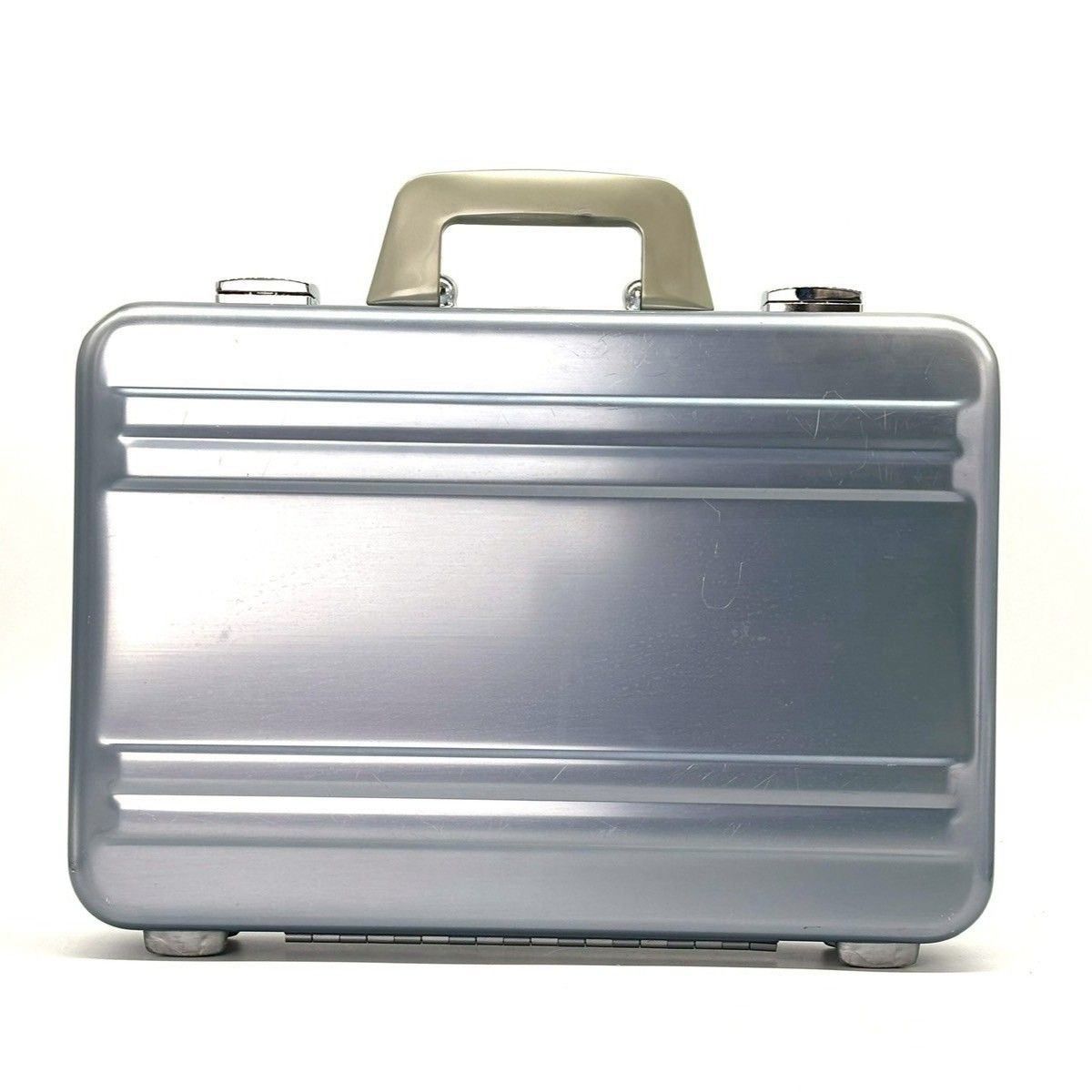 飾らない、機能美】 ZERO HALLIBURTON アタッシュケース ハンドル A4