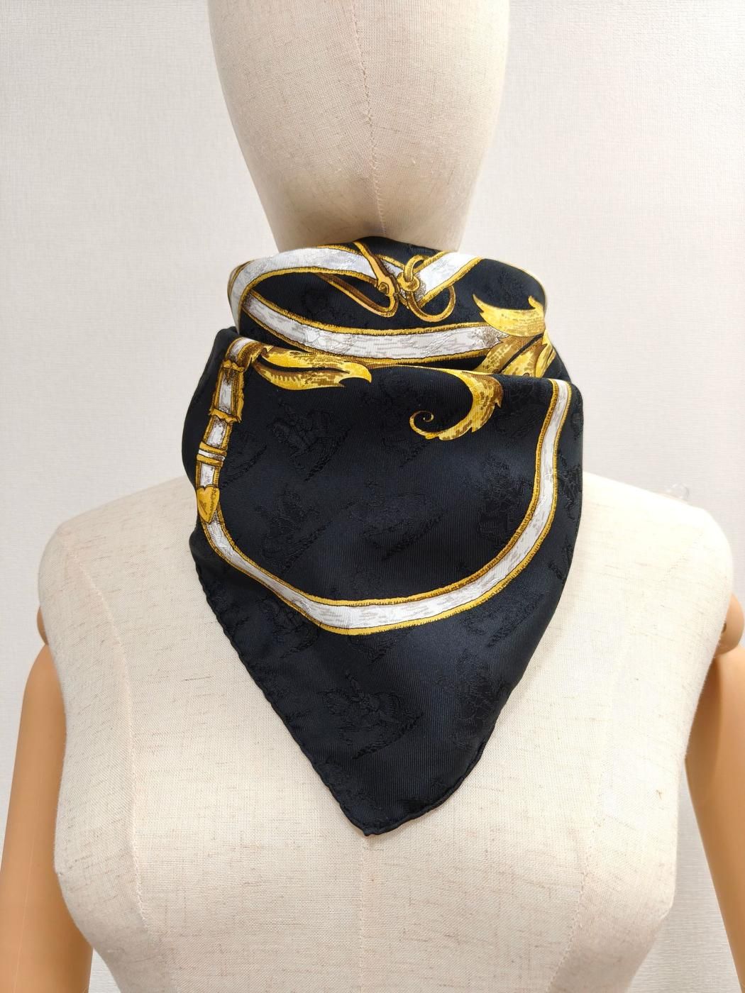 HERMES エルメス カレ90 L'INSTRVCTION DV ROY 帝王学 シルク スカーフ