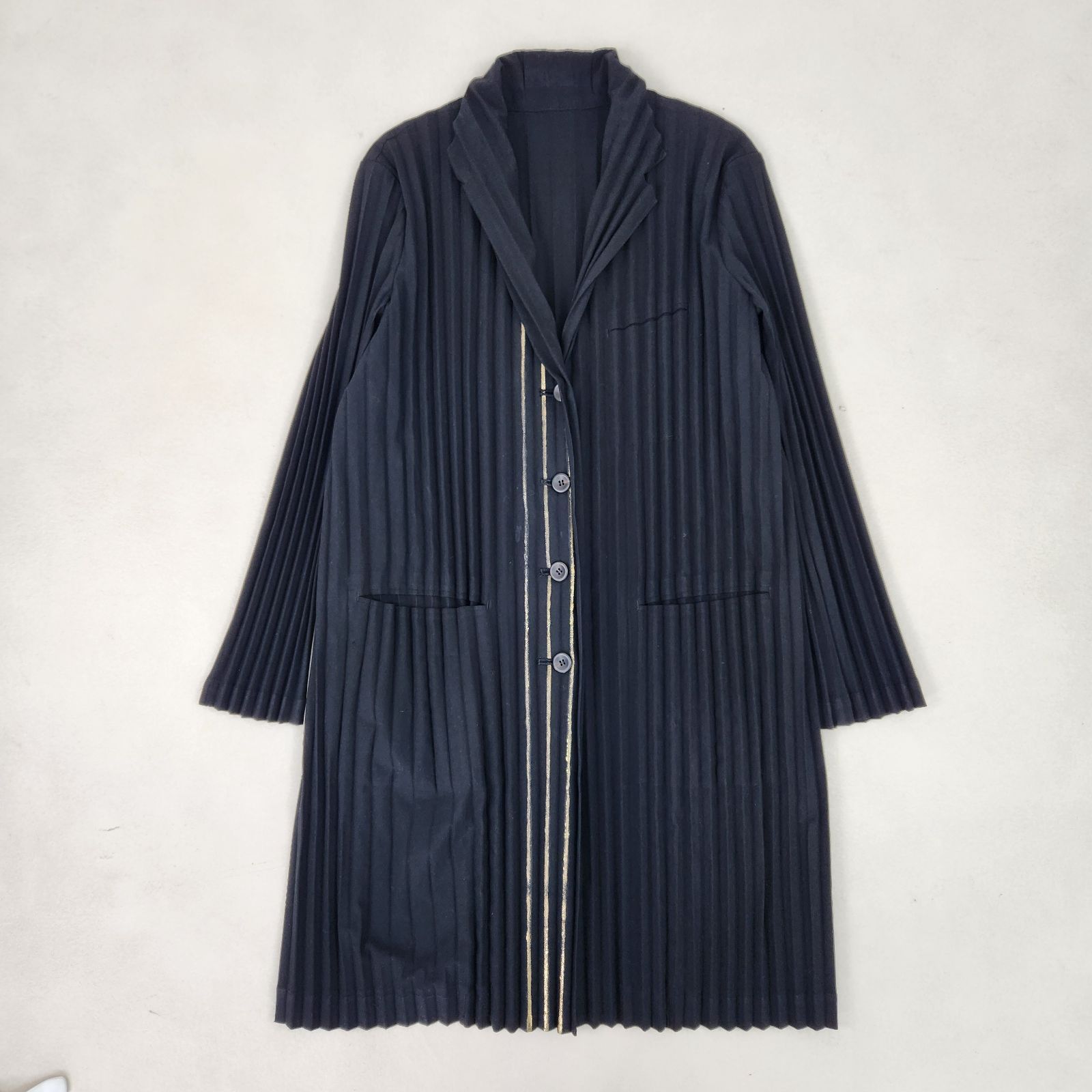 ISSEY MIYAKE ロングコート プリーツ ライン ブラック サイズ2 M相当