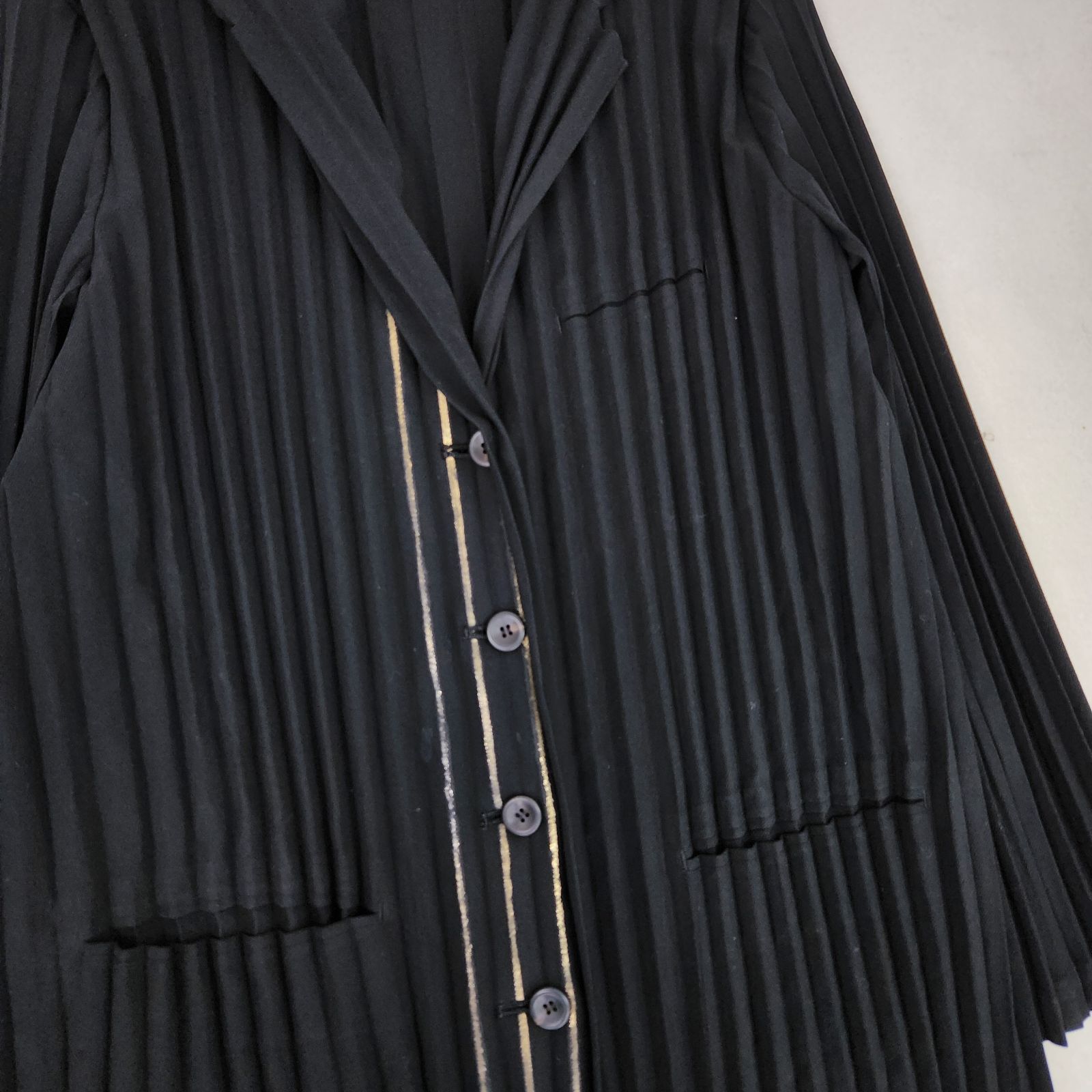 ISSEY MIYAKE ロングコート プリーツ ライン ブラック サイズ2 M相当
