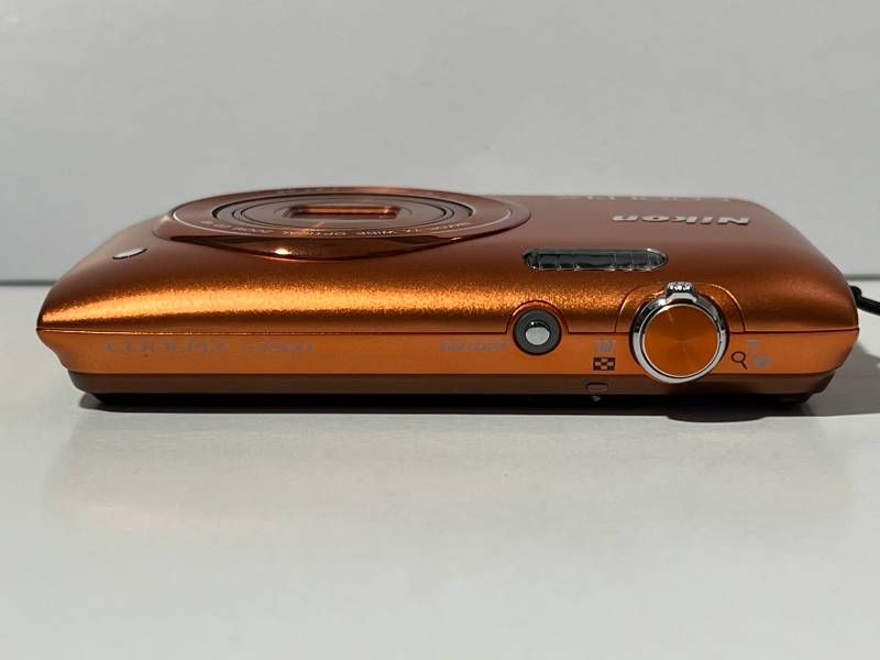 Nikon COOLPIX S3500 オレンジ ニコン デジカメ 平成カメラ - メルカリ