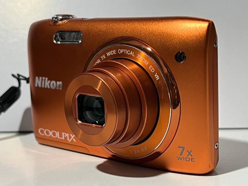Nikon COOLPIX S3500 オレンジ ニコン デジカメ 平成カメラ - メルカリ