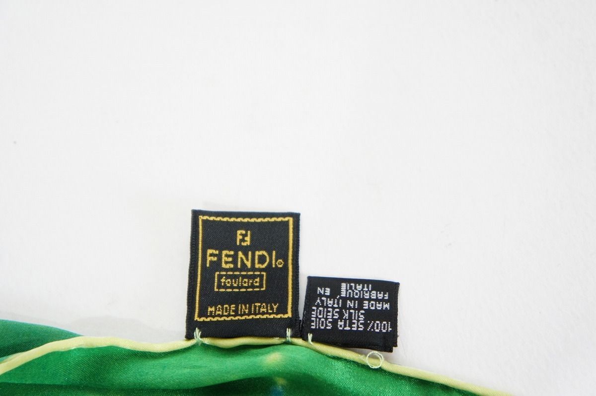 正規品 FENDI フェンディ 大判 シルク スカーフ ストール MADE IN