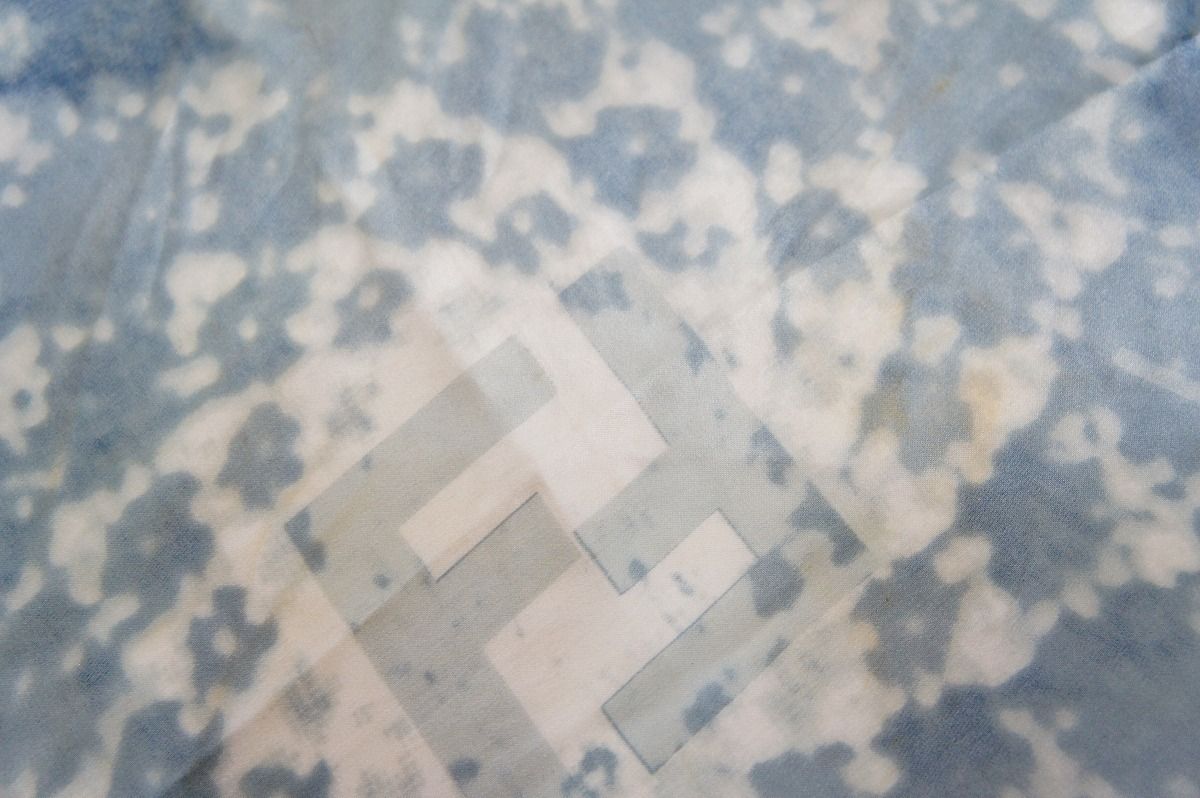 正規品 FENDI フェンディ 大判 シルク スカーフ ストール MADE IN